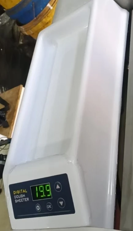 Wyświetlacz cyfrowy szczeliny wałków w wałkownicy SXL-350 (opcja)